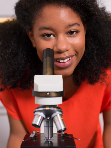 blackgirl-microscope